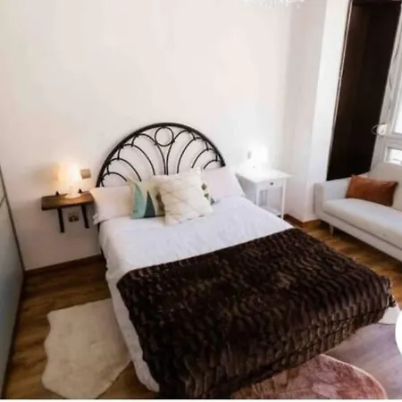 Bright 2 Bedroom Apartment Malaga