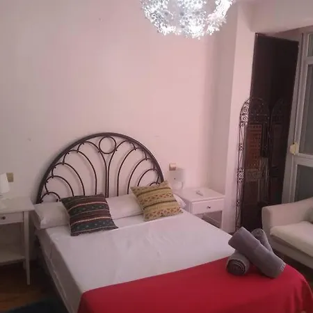 Apartment Bright 2 Bedroom *
