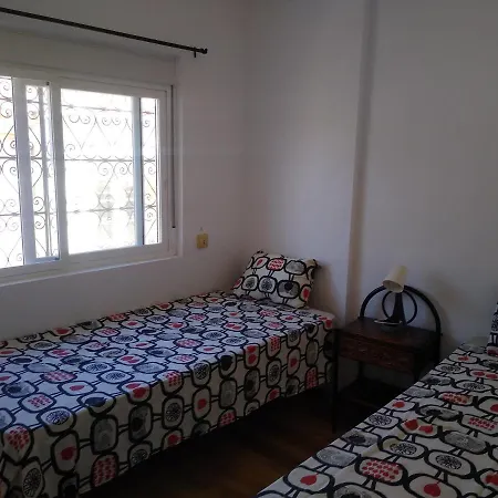 Bright 2 Bedroom *