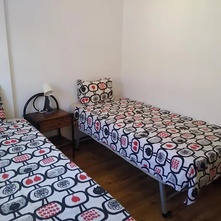 Bright 2 Bedroom *